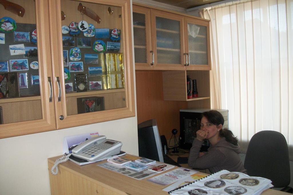 Hotel Enirest Karakol Esterno foto