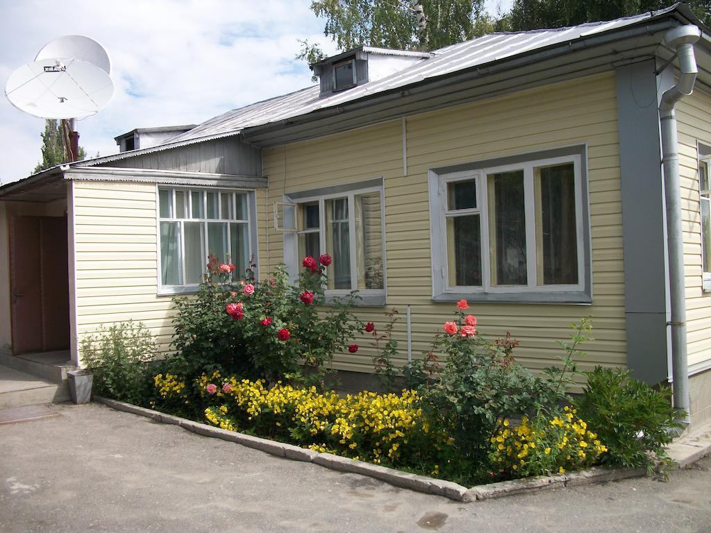 Hotel Enirest Karakol Esterno foto