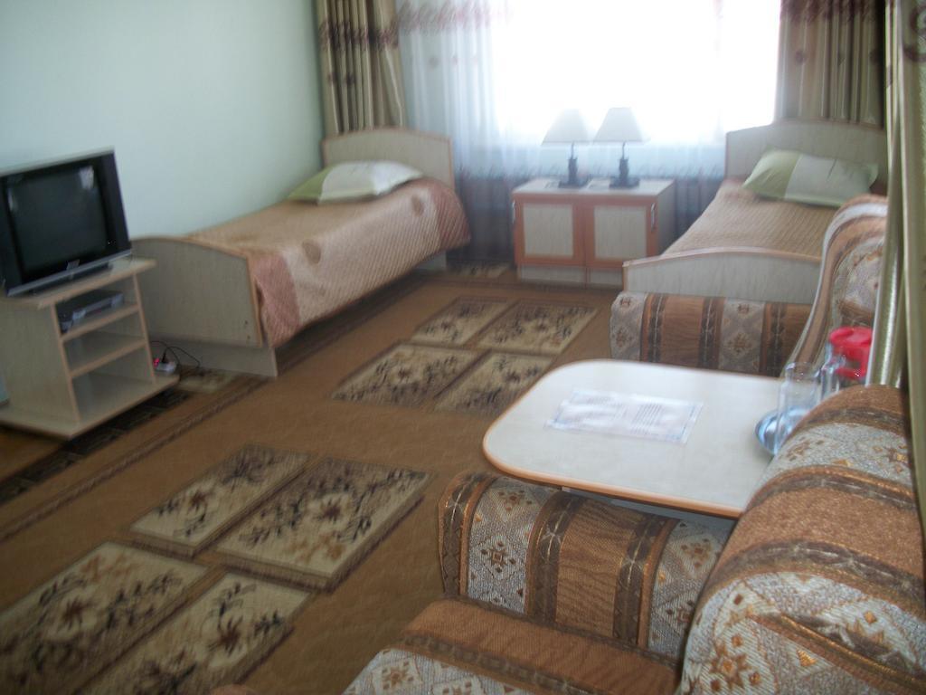 Hotel Enirest Karakol Esterno foto