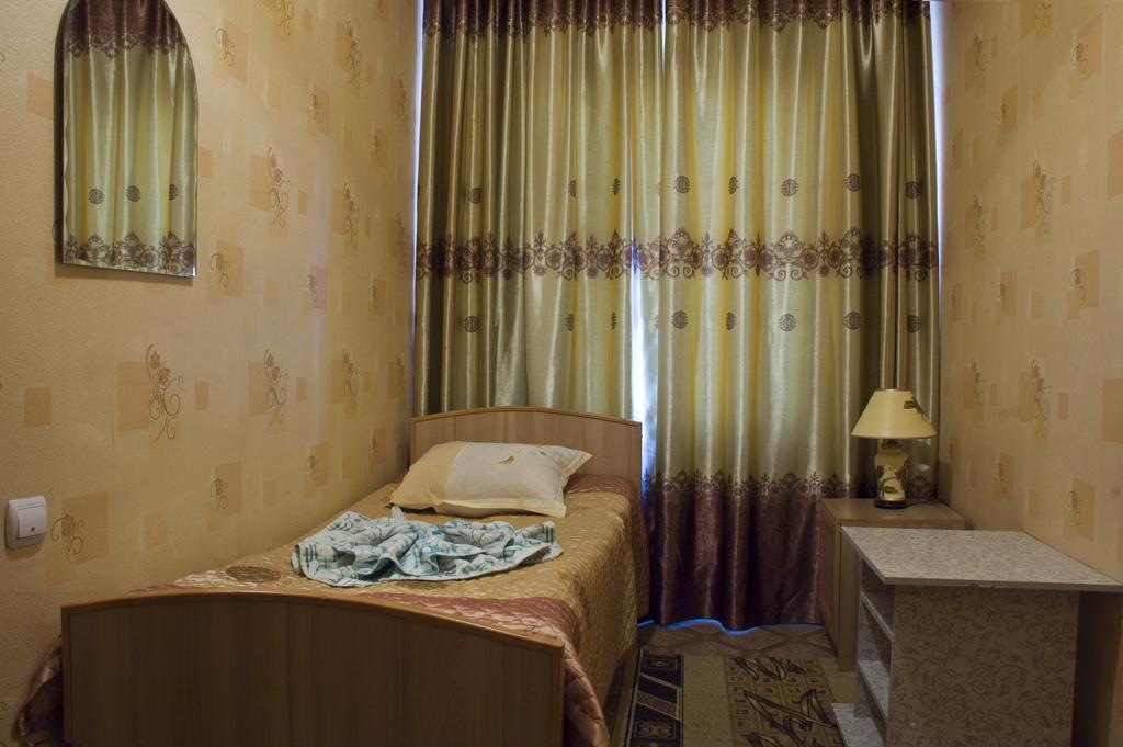 Hotel Enirest Karakol Esterno foto